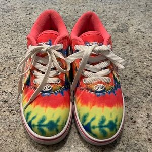 Girls Heelys Size 4